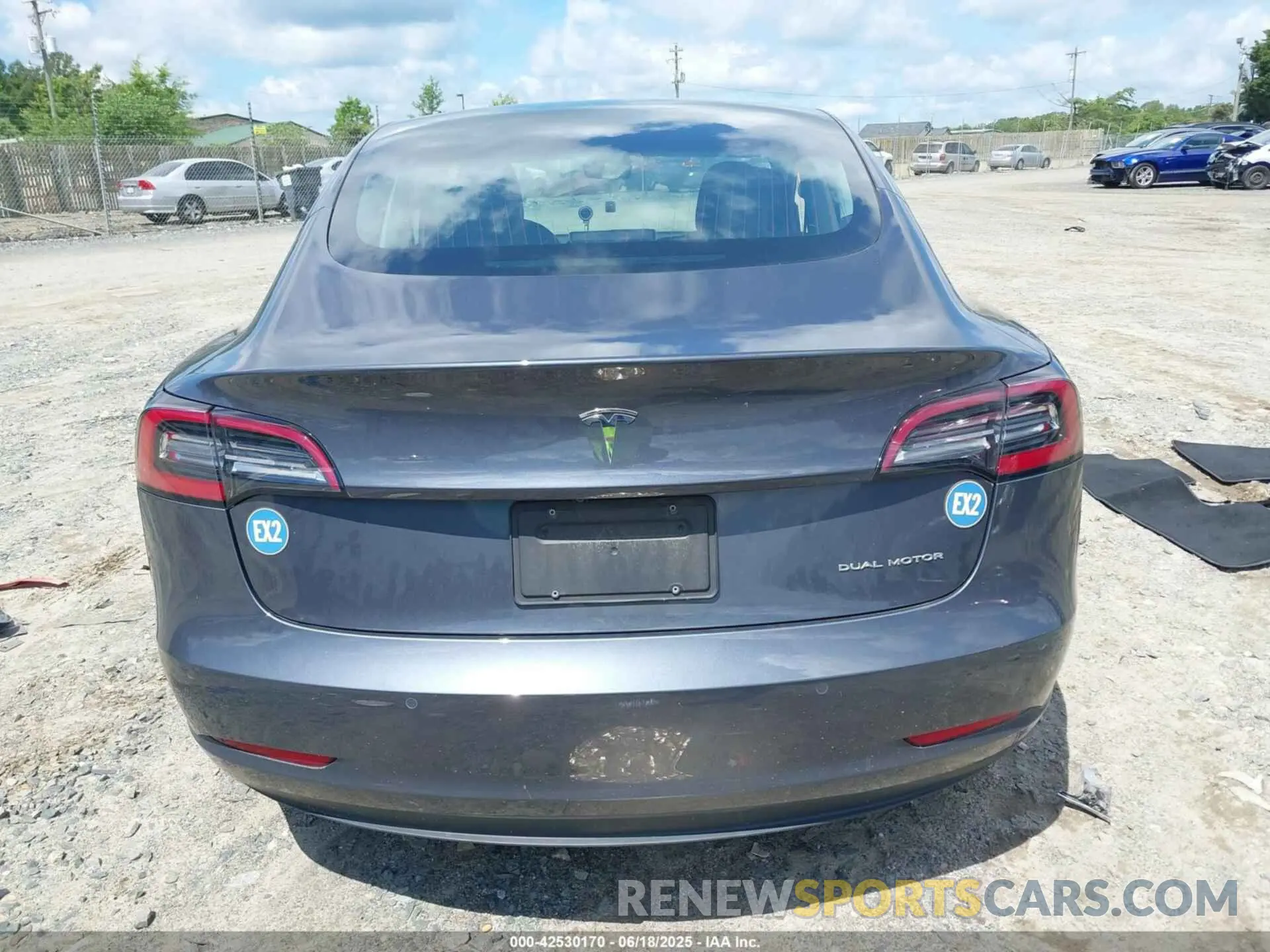 17 Photograph of a damaged car 5YJ3E1EB1KF205720 TESLA MODEL 3 2019