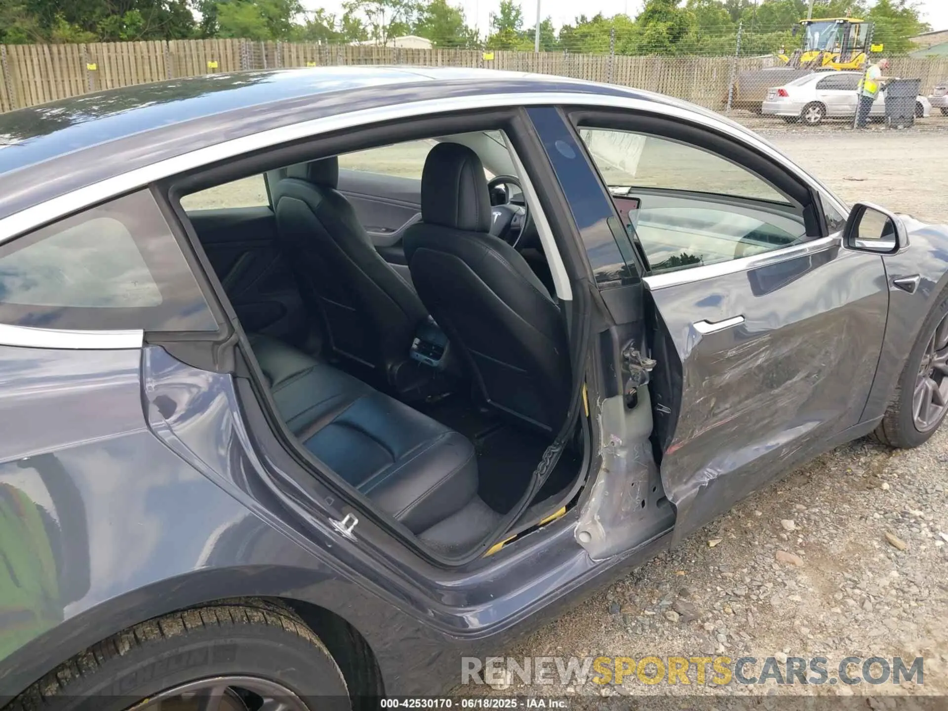6 Photograph of a damaged car 5YJ3E1EB1KF205720 TESLA MODEL 3 2019