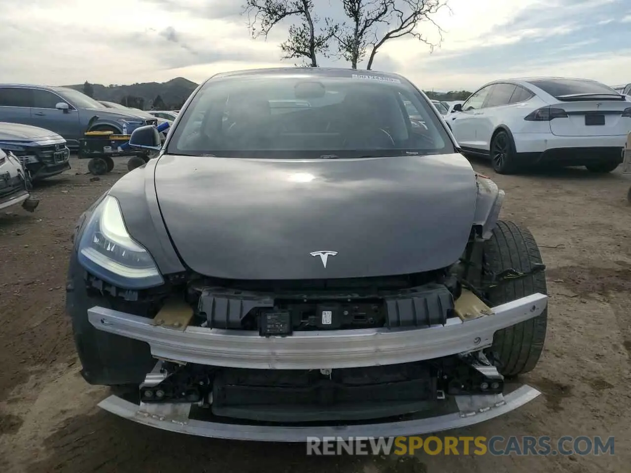 5 Фотография поврежденного автомобиля 5YJ3E1EB1KF212019 TESLA MODEL 3 2019
