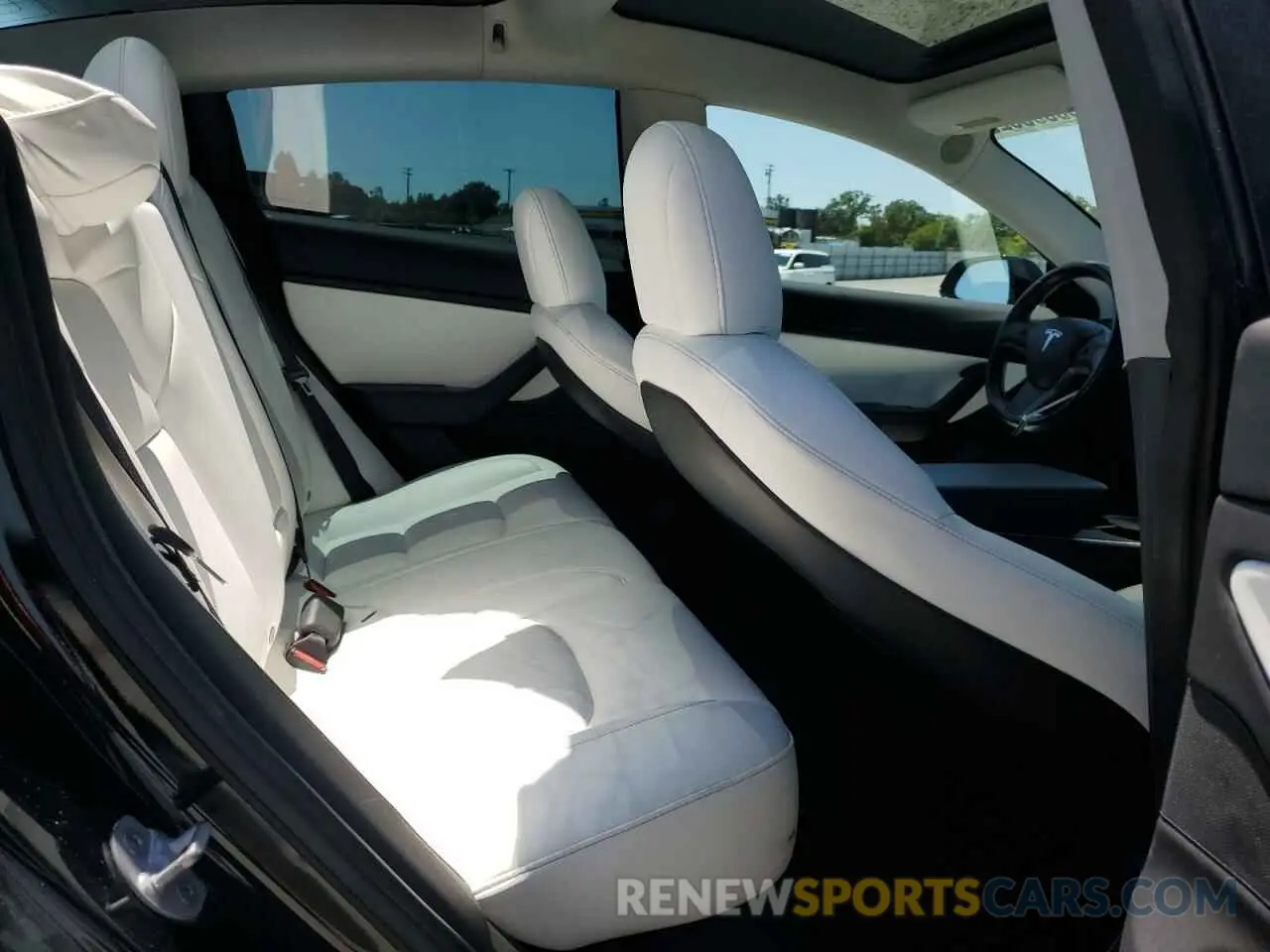 10 Photograph of a damaged car 5YJ3E1EB1KF231735 TESLA MODEL 3 2019