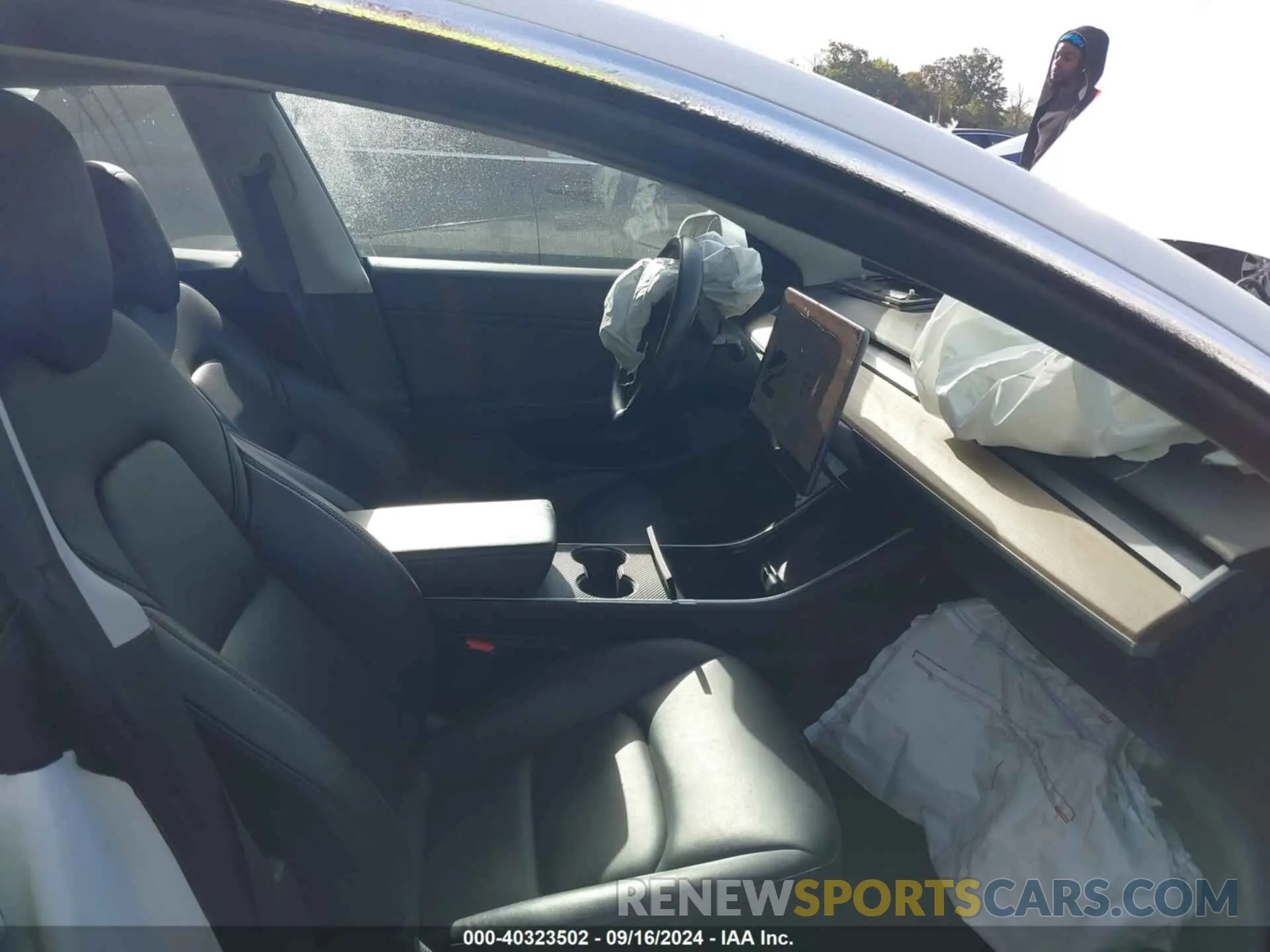 5 Фотография поврежденного автомобиля 5YJ3E1EB1KF359599 TESLA MODEL 3 2019