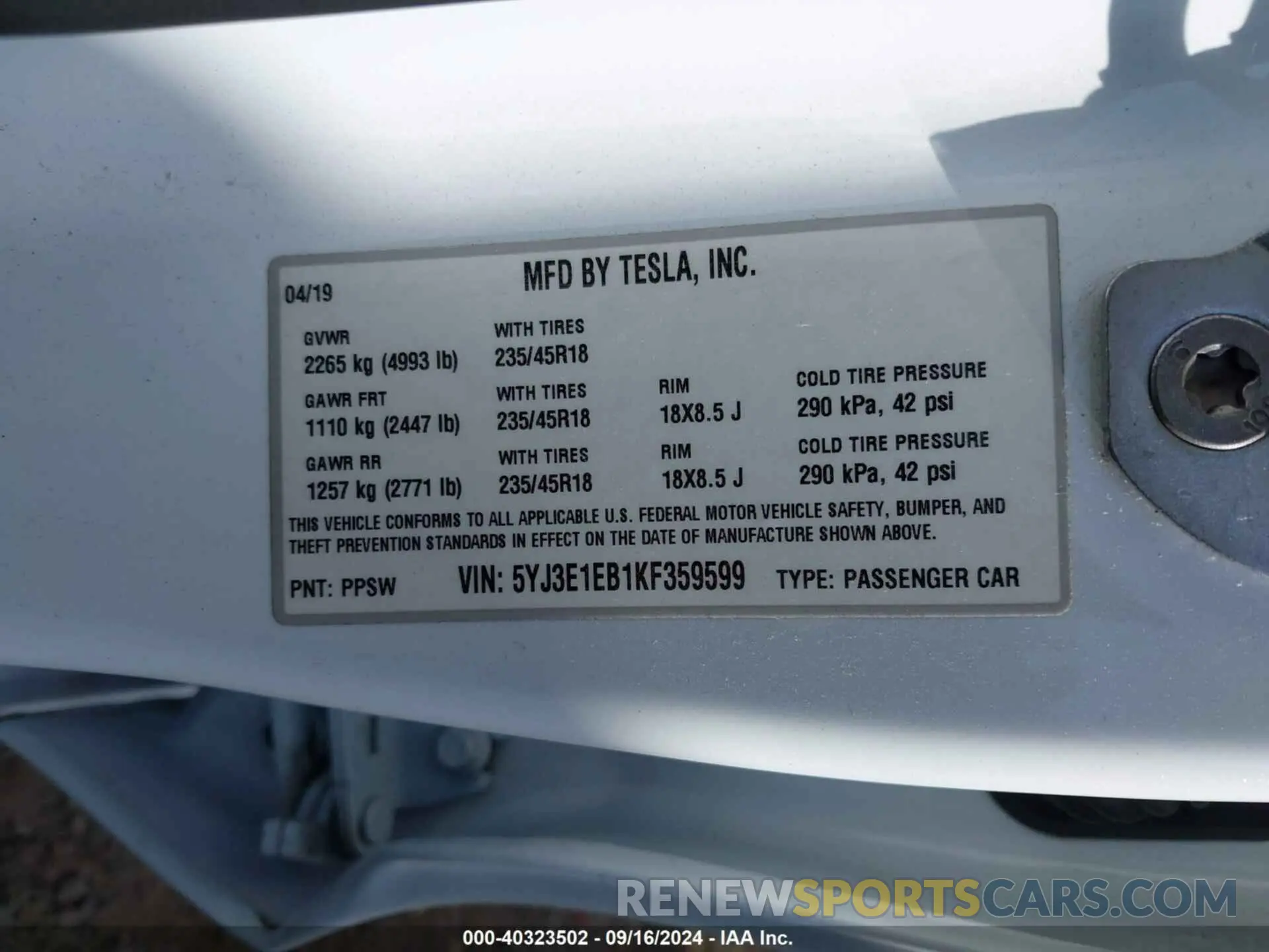 9 Фотография поврежденного автомобиля 5YJ3E1EB1KF359599 TESLA MODEL 3 2019