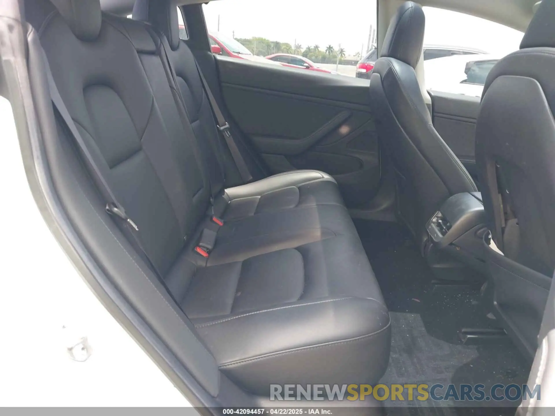 8 Photograph of a damaged car 5YJ3E1EB1KF365760 TESLA MODEL 3 2019