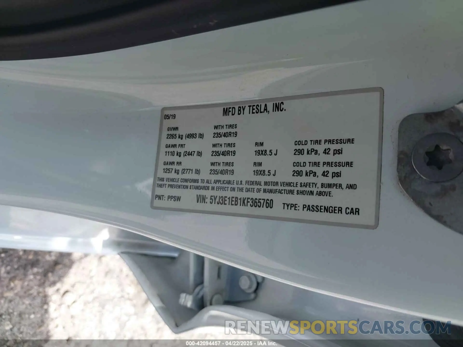 9 Photograph of a damaged car 5YJ3E1EB1KF365760 TESLA MODEL 3 2019