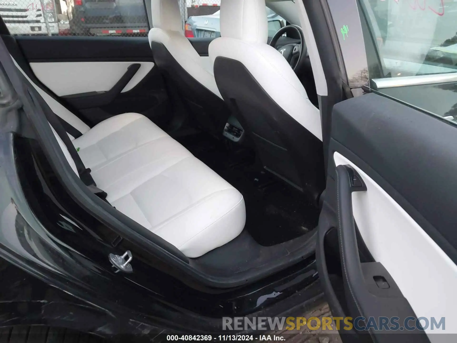 8 Фотография поврежденного автомобиля 5YJ3E1EB1KF391453 TESLA MODEL 3 2019