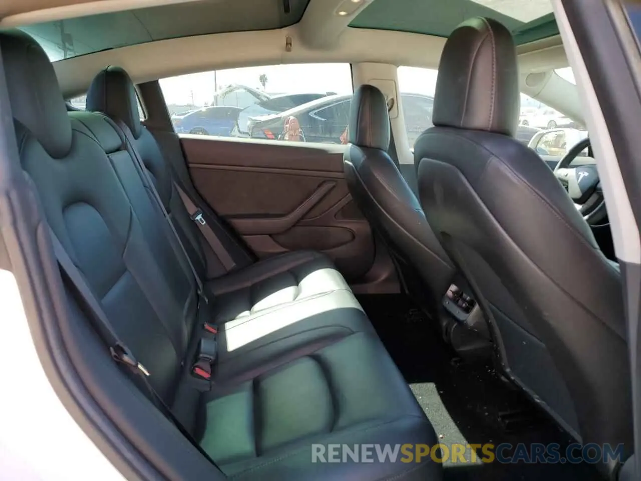 10 Photograph of a damaged car 5YJ3E1EB1KF433510 TESLA MODEL 3 2019