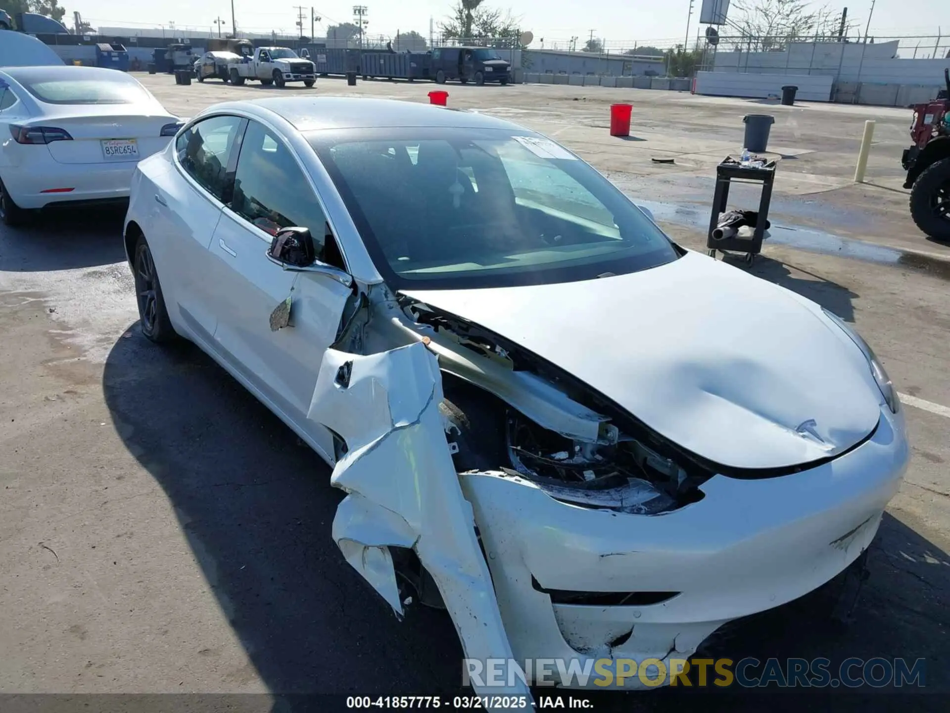 6 Фотография поврежденного автомобиля 5YJ3E1EB1KF510912 TESLA MODEL 3 2019