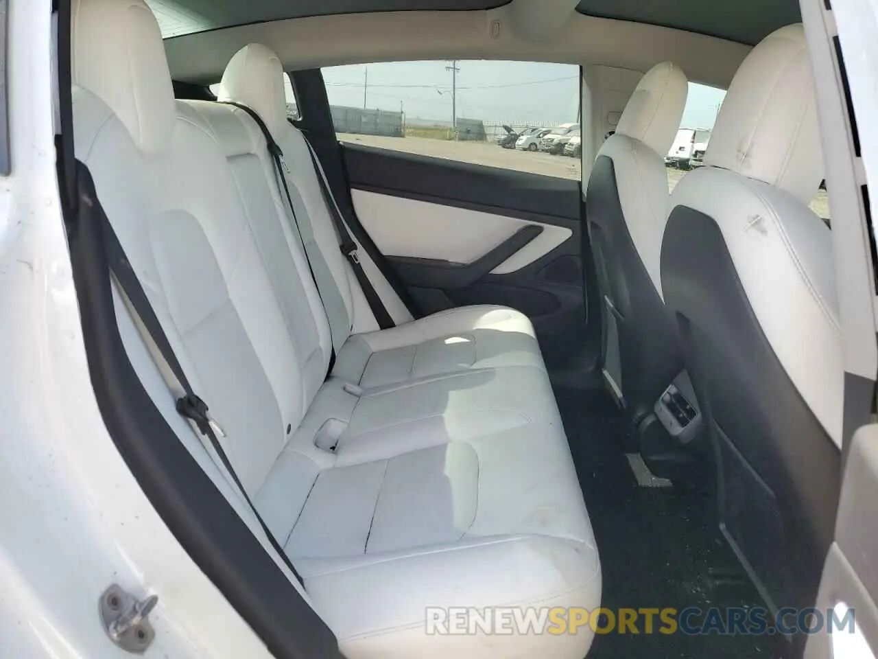 10 Photograph of a damaged car 5YJ3E1EB2KF195120 TESLA MODEL 3 2019