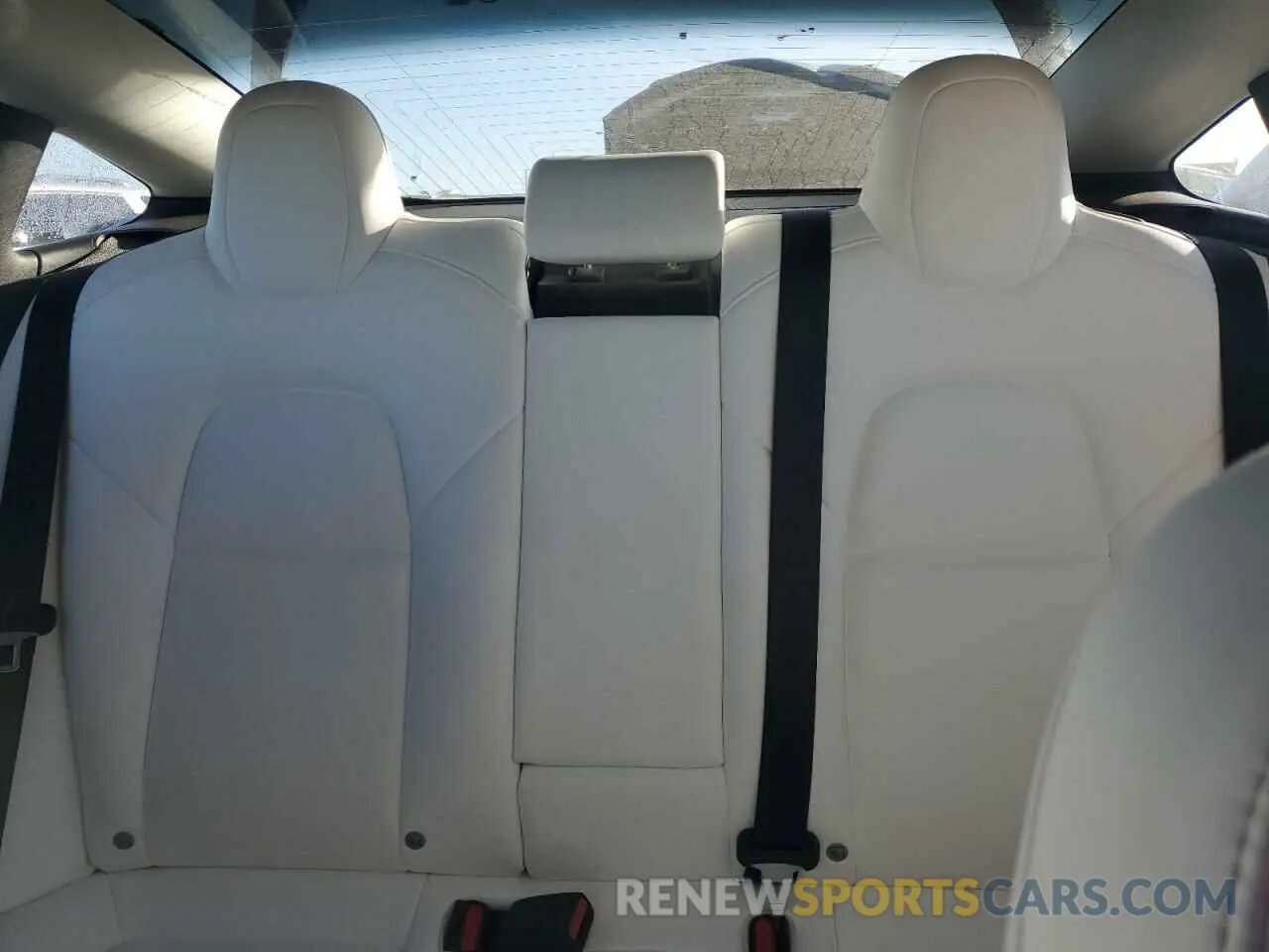 10 Photograph of a damaged car 5YJ3E1EB2KF195683 TESLA MODEL 3 2019