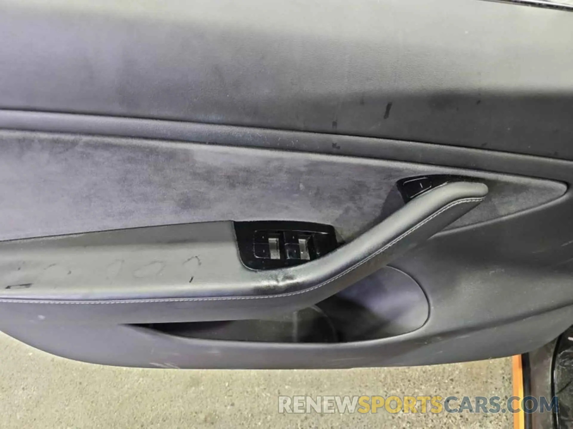 4 Photograph of a damaged car 5YJ3E1EB2KF197191 TESLA MODEL 3 2019