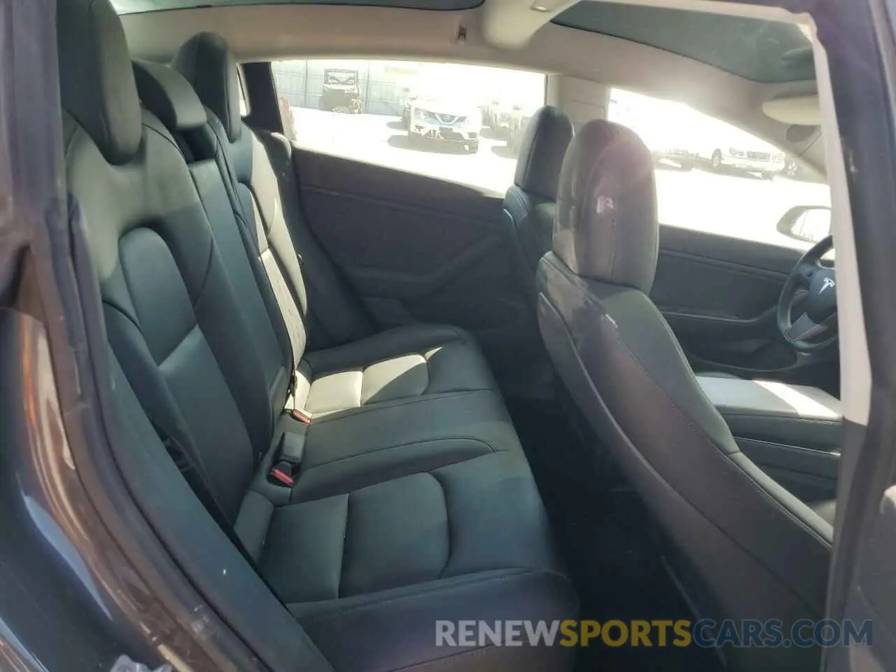 10 Photograph of a damaged car 5YJ3E1EB2KF361409 TESLA MODEL 3 2019