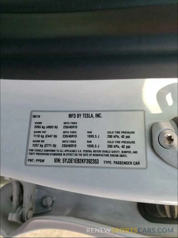 10 Photograph of a damaged car 5YJ3E1EB2KF392353 TESLA MODEL 3 2019