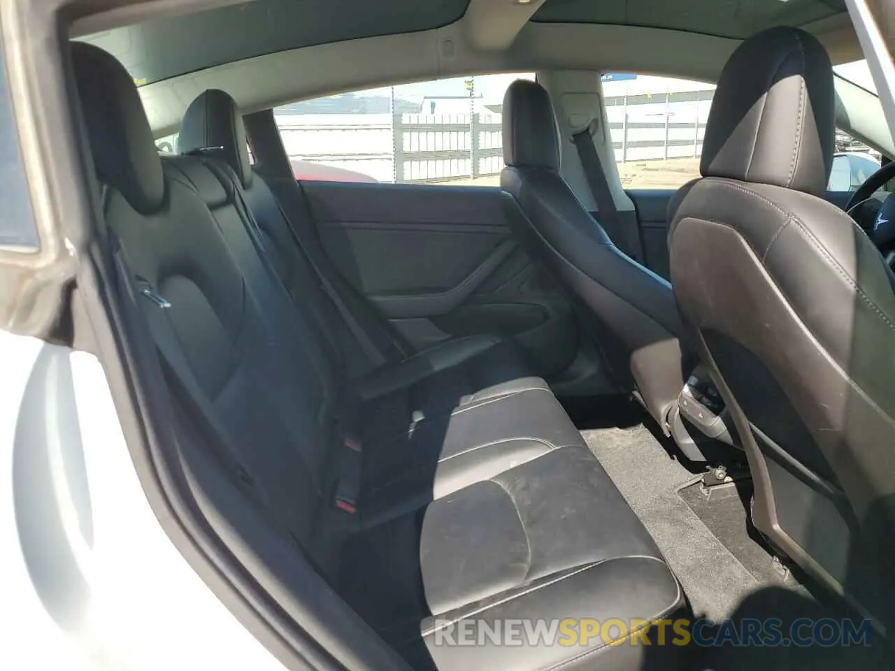 10 Photograph of a damaged car 5YJ3E1EB2KF437498 TESLA MODEL 3 2019
