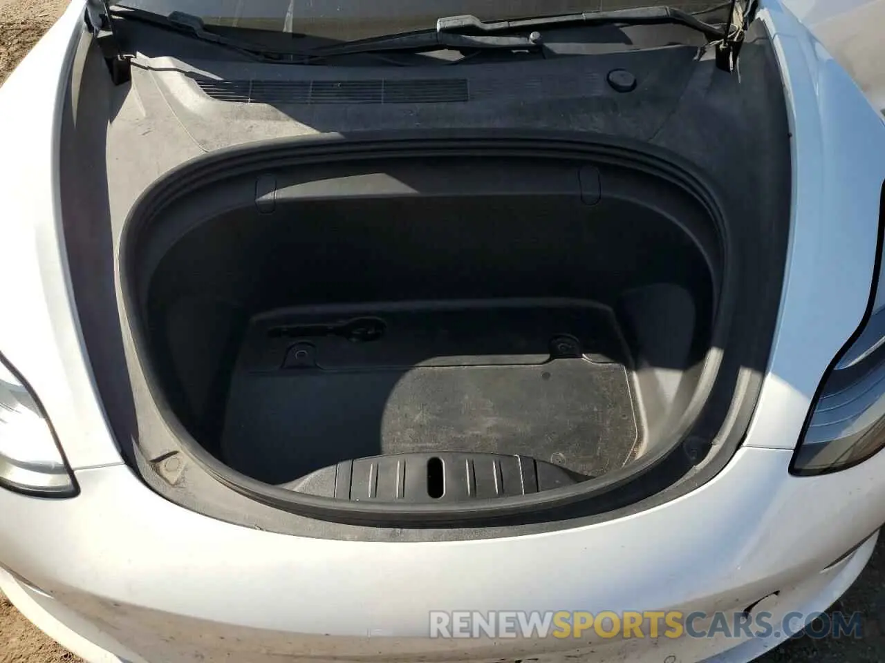 11 Photograph of a damaged car 5YJ3E1EB2KF437498 TESLA MODEL 3 2019