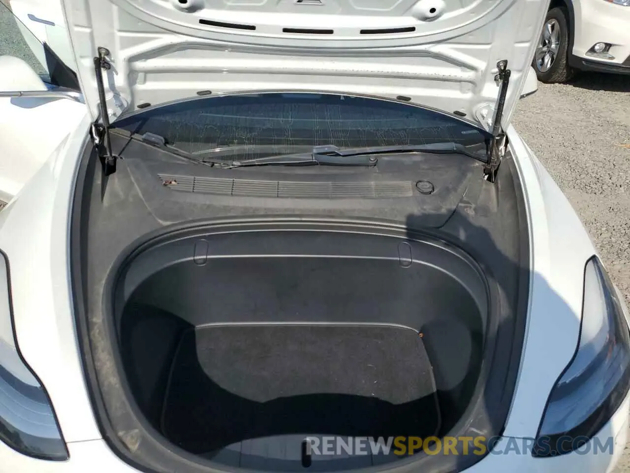 11 Photograph of a damaged car 5YJ3E1EB2KF442345 TESLA MODEL 3 2019