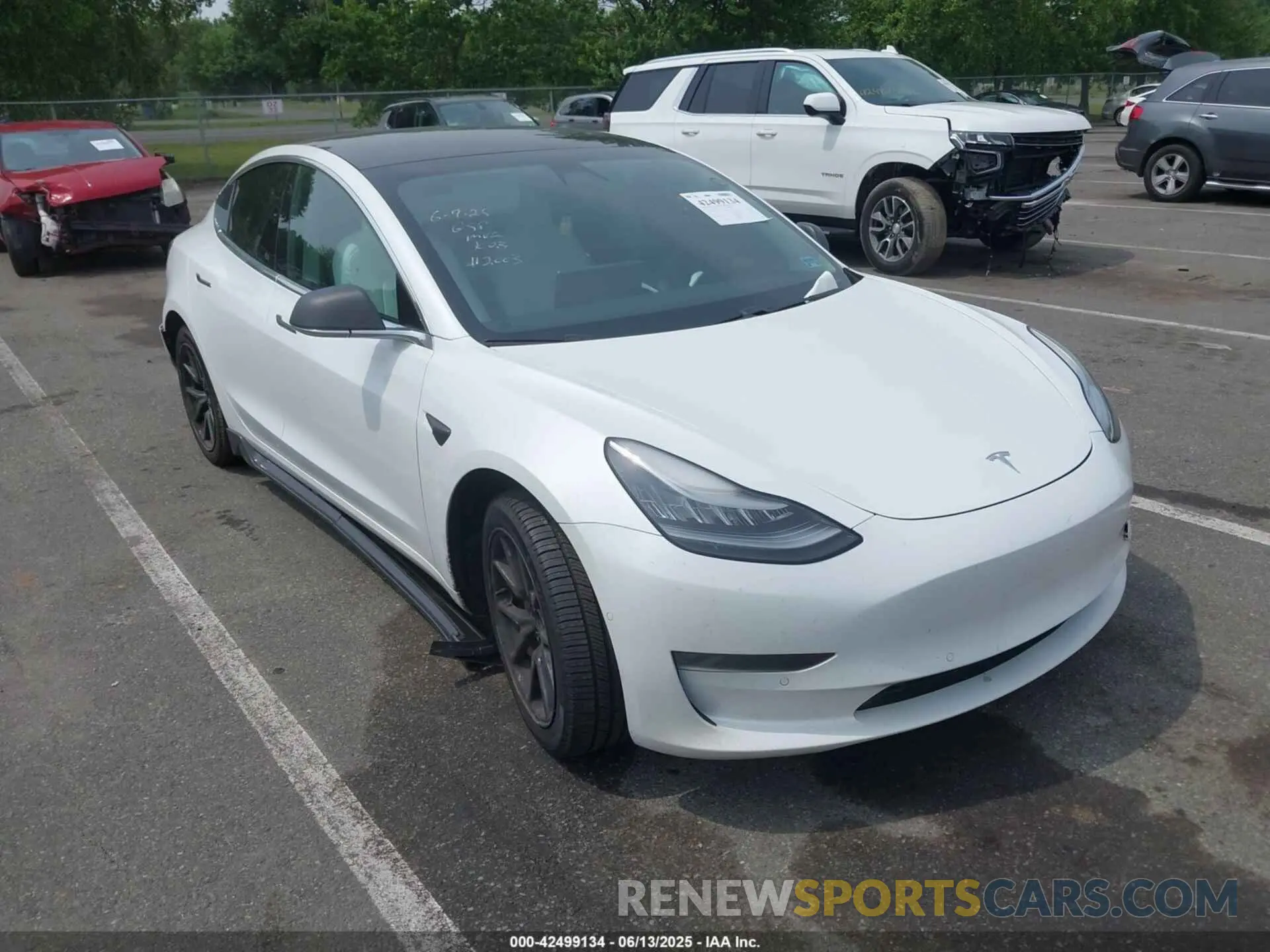 1 Фотография поврежденного автомобиля 5YJ3E1EB2KF452003 TESLA MODEL 3 2019