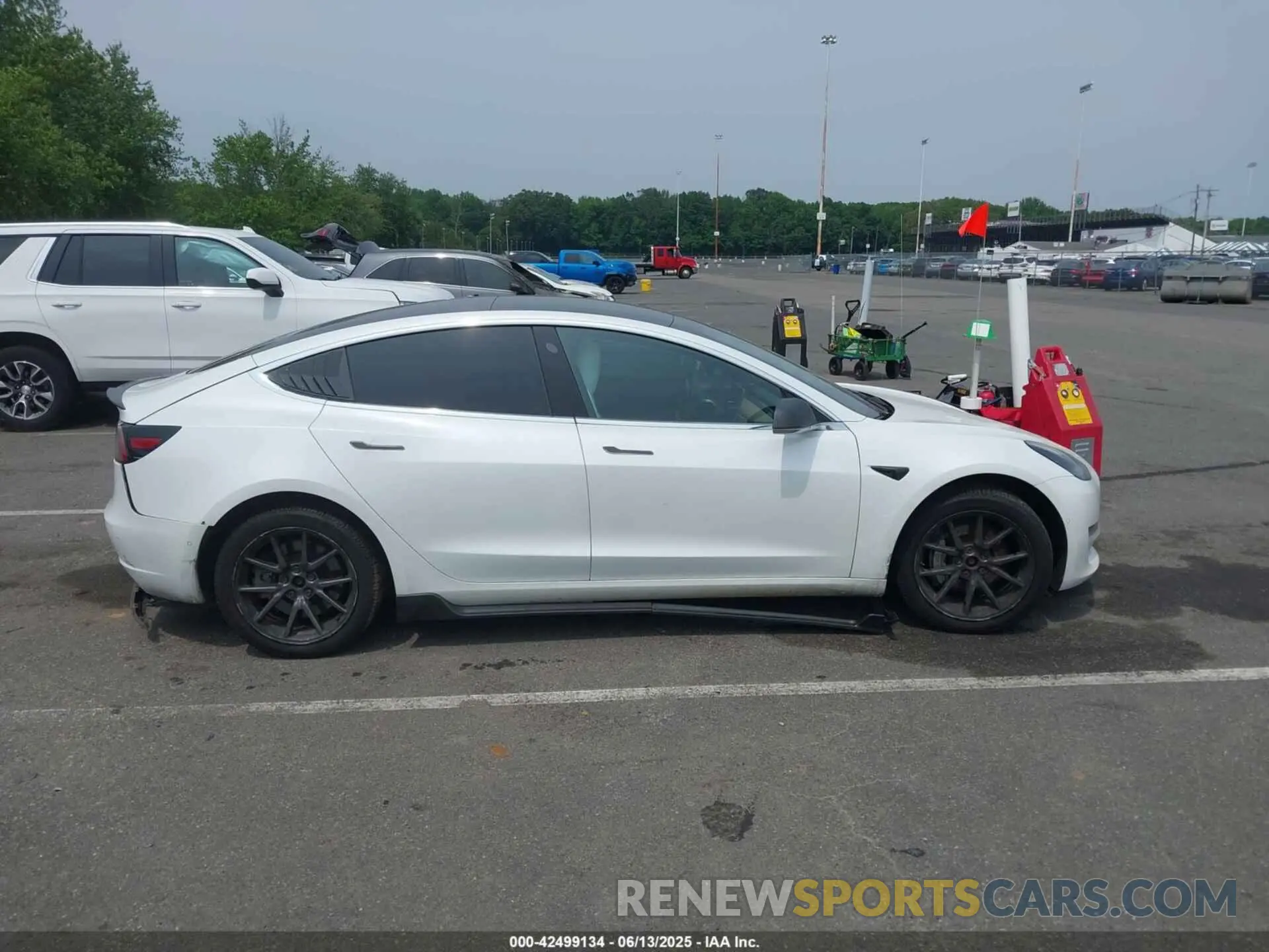 12 Фотография поврежденного автомобиля 5YJ3E1EB2KF452003 TESLA MODEL 3 2019