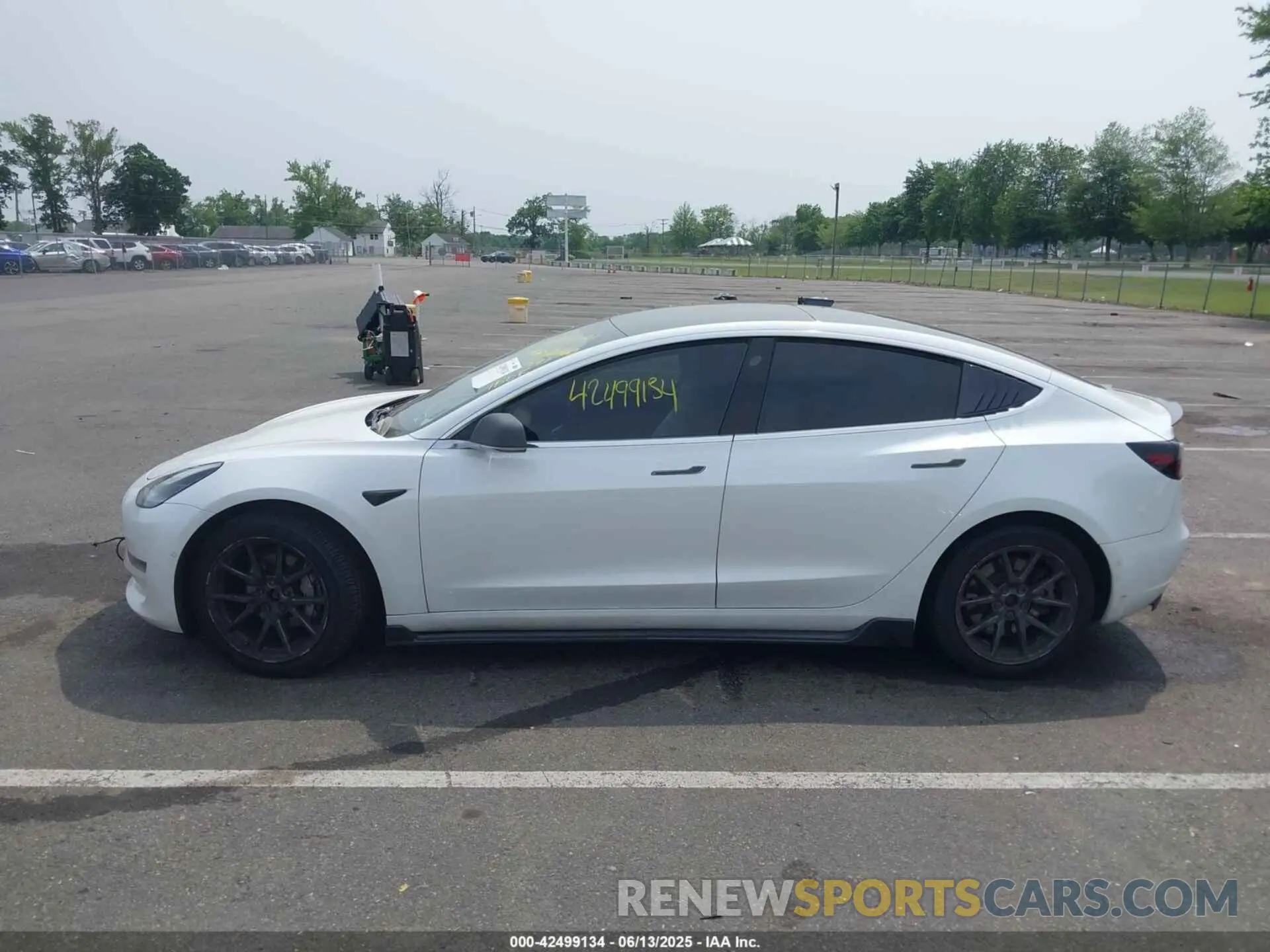 13 Фотография поврежденного автомобиля 5YJ3E1EB2KF452003 TESLA MODEL 3 2019