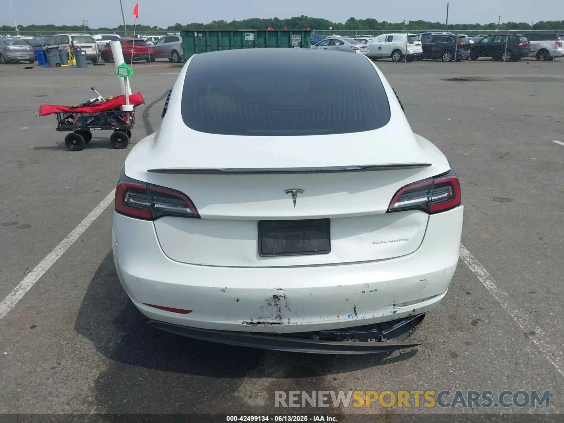 6 Фотография поврежденного автомобиля 5YJ3E1EB2KF452003 TESLA MODEL 3 2019
