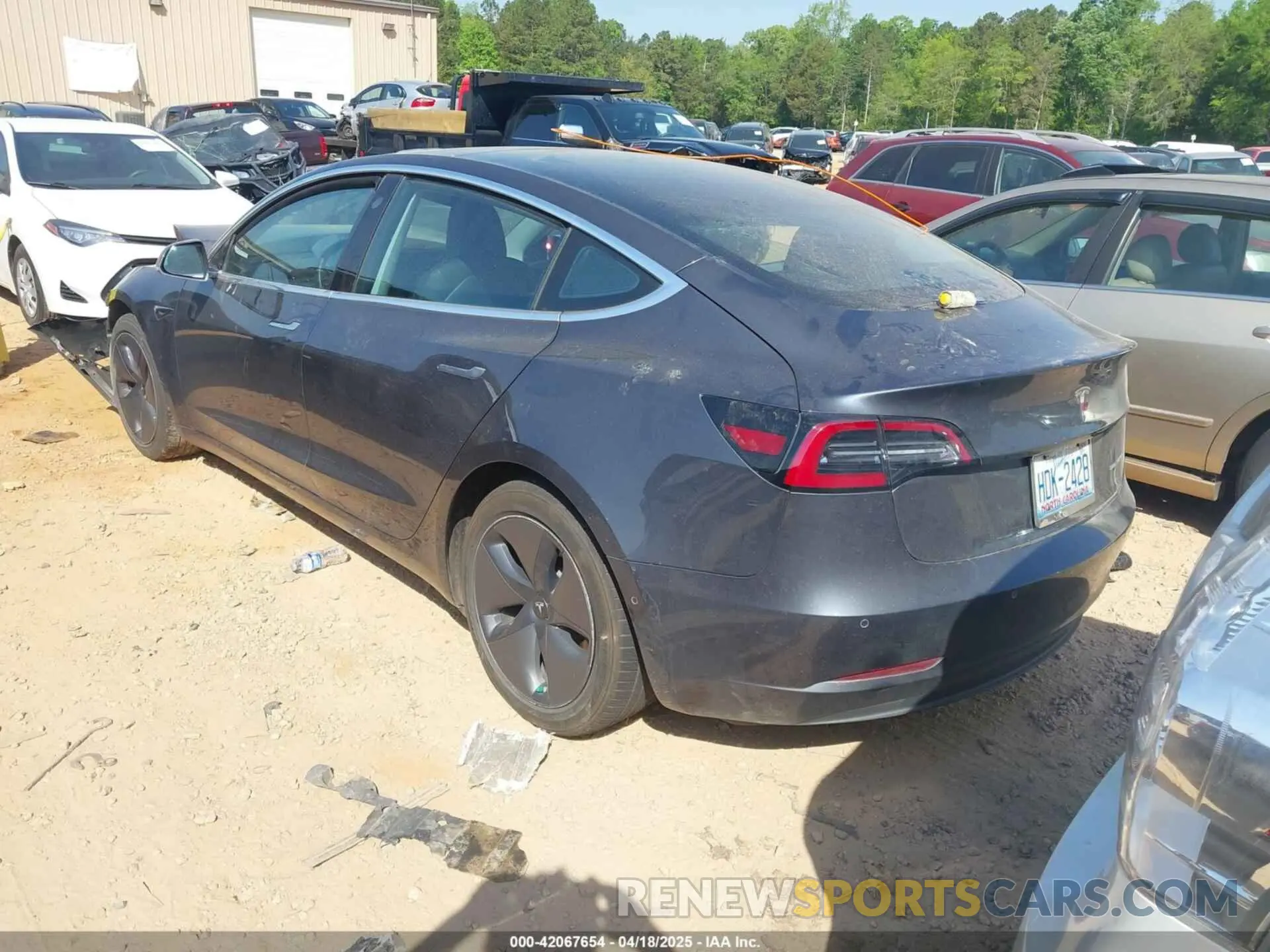 3 Фотография поврежденного автомобиля 5YJ3E1EB2KF510398 TESLA MODEL 3 2019