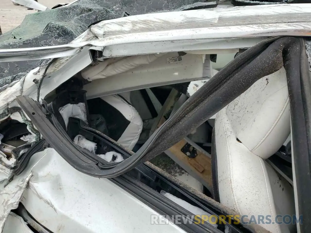 10 Photograph of a damaged car 5YJ3E1EB2KF513401 TESLA MODEL 3 2019