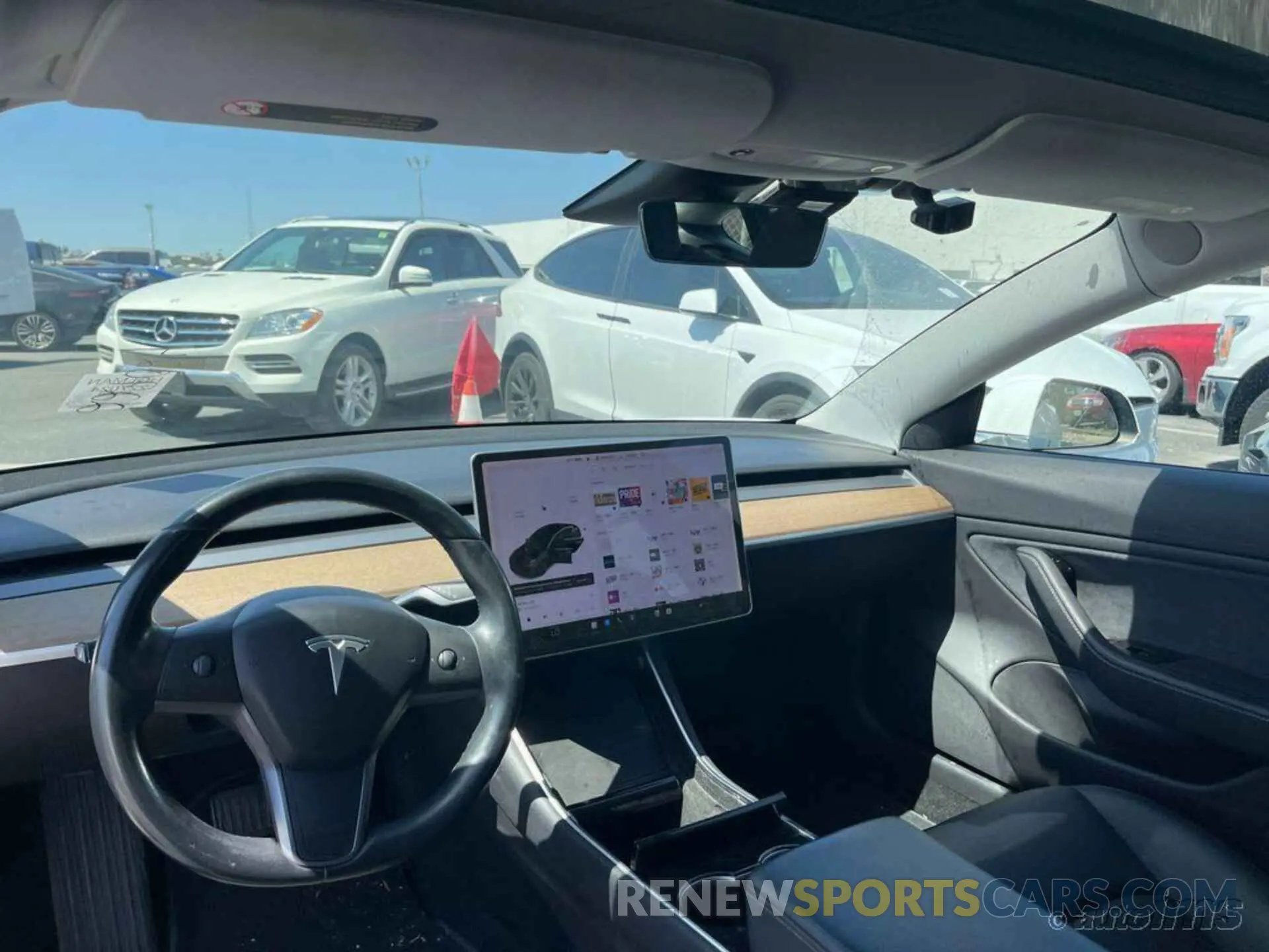 12 Фотография поврежденного автомобиля 5YJ3E1EB3KF193456 TESLA MODEL 3 2019