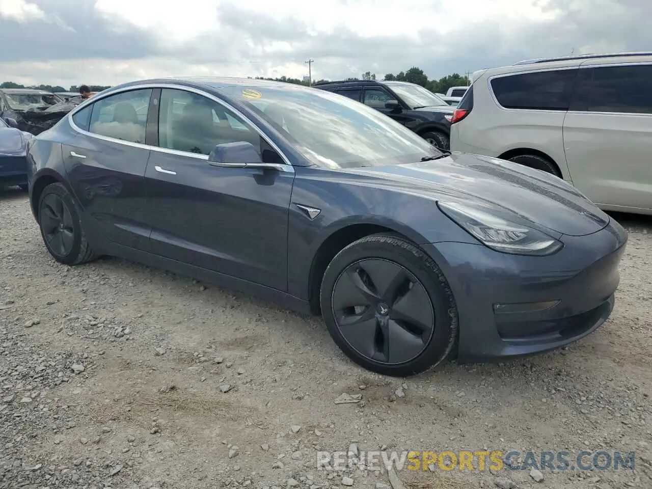 4 Photograph of a damaged car 5YJ3E1EB3KF205671 TESLA MODEL 3 2019