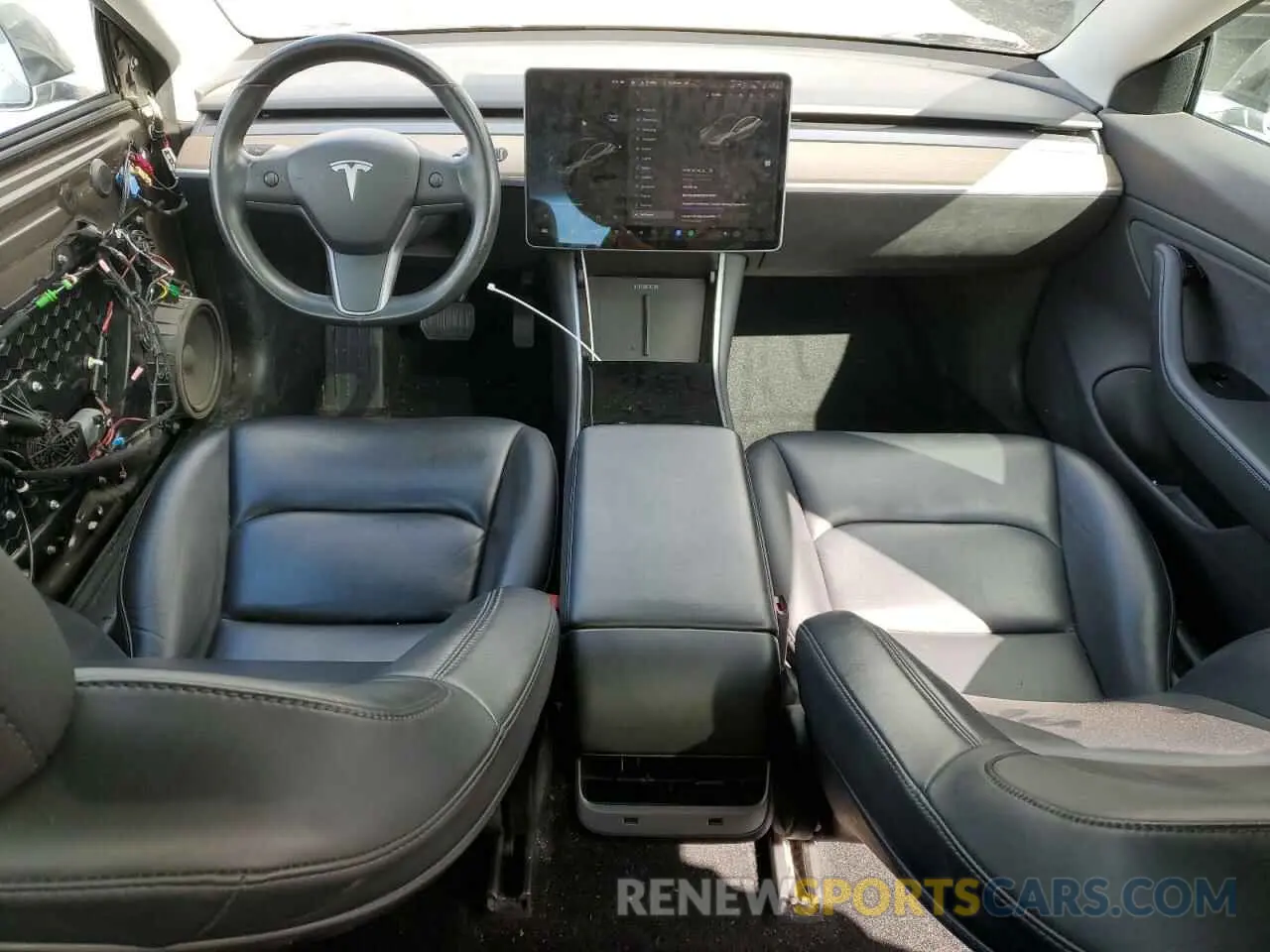 8 Фотография поврежденного автомобиля 5YJ3E1EB3KF208747 TESLA MODEL 3 2019