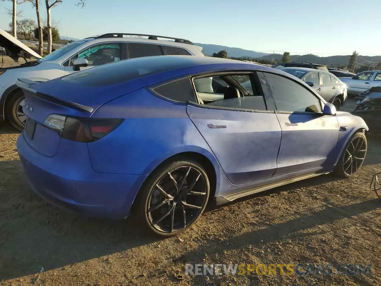 3 Фотография поврежденного автомобиля 5YJ3E1EB3KF211762 TESLA MODEL 3 2019