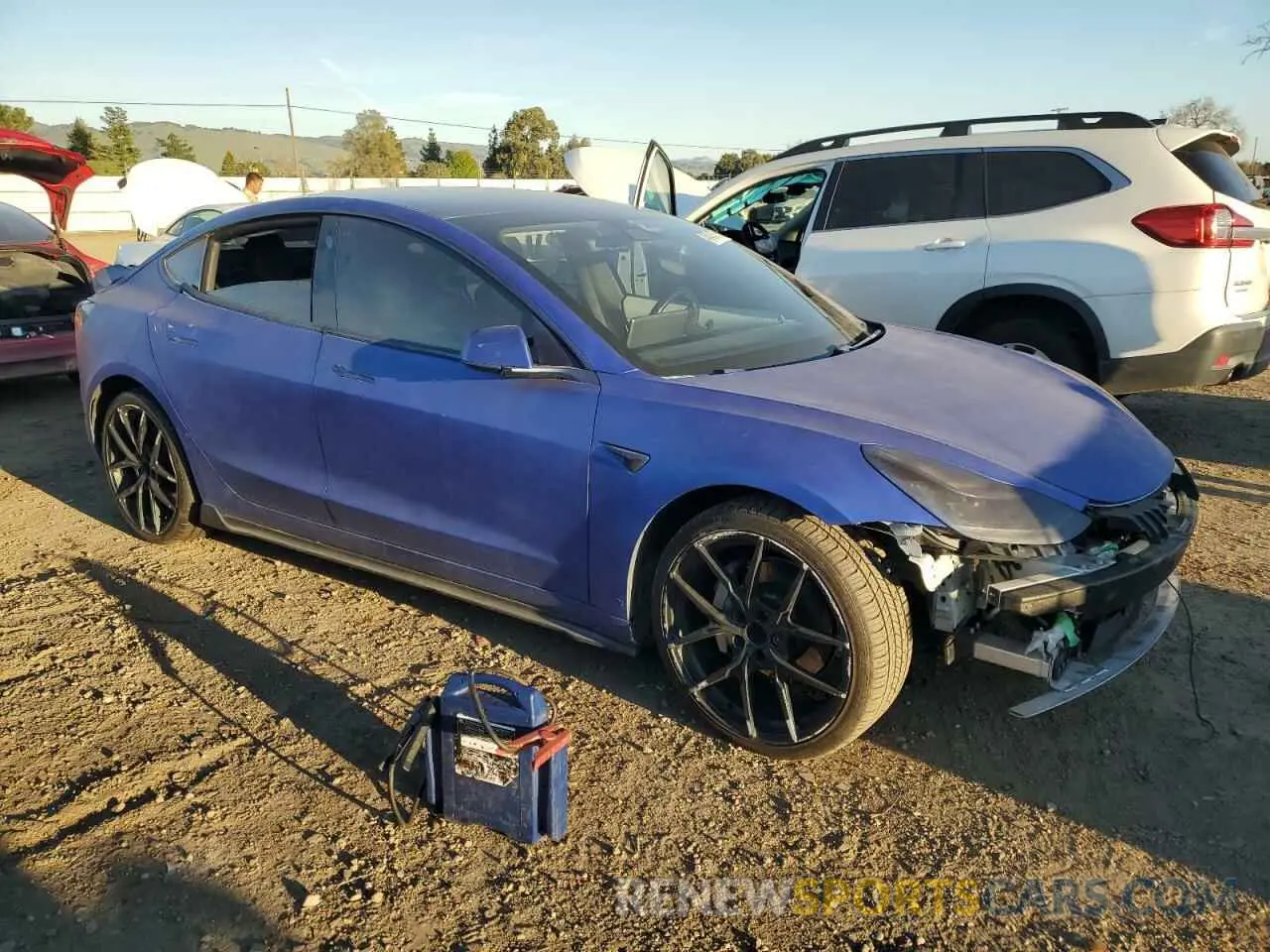4 Фотография поврежденного автомобиля 5YJ3E1EB3KF211762 TESLA MODEL 3 2019