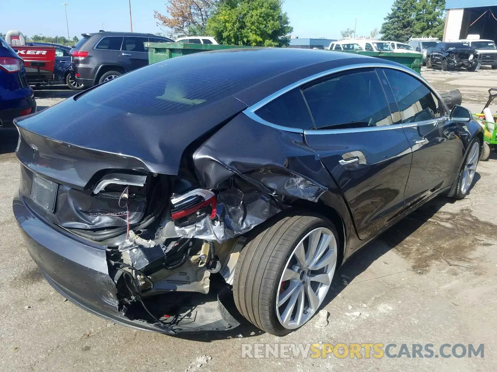 4 Photograph of a damaged car 5YJ3E1EB3KF231641 TESLA MODEL 3 2019