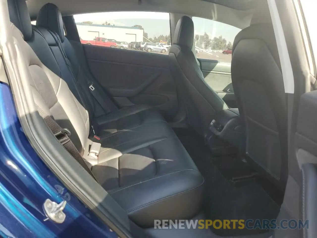 10 Photograph of a damaged car 5YJ3E1EB3KF365601 TESLA MODEL 3 2019