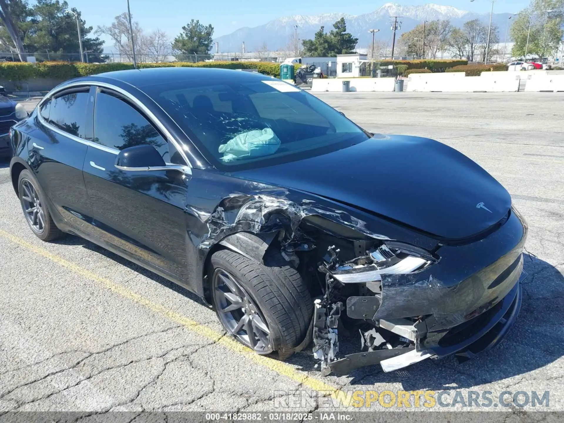 1 Photograph of a damaged car 5YJ3E1EB3KF384598 TESLA MODEL 3 2019