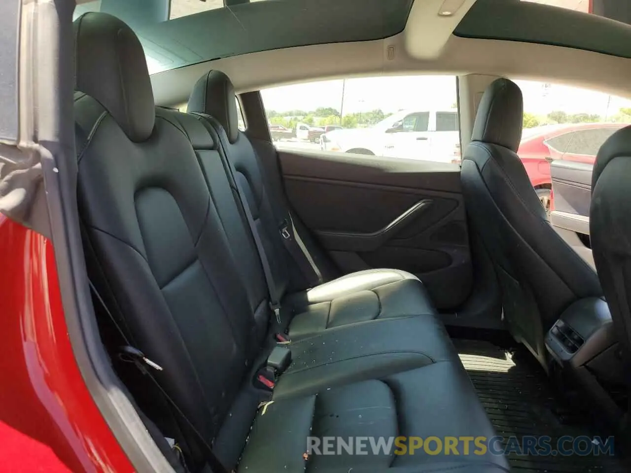 10 Photograph of a damaged car 5YJ3E1EB3KF392958 TESLA MODEL 3 2019