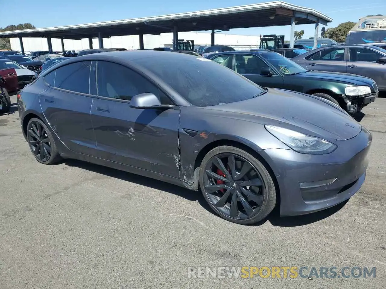 4 Фотография поврежденного автомобиля 5YJ3E1EB3KF393401 TESLA MODEL 3 2019