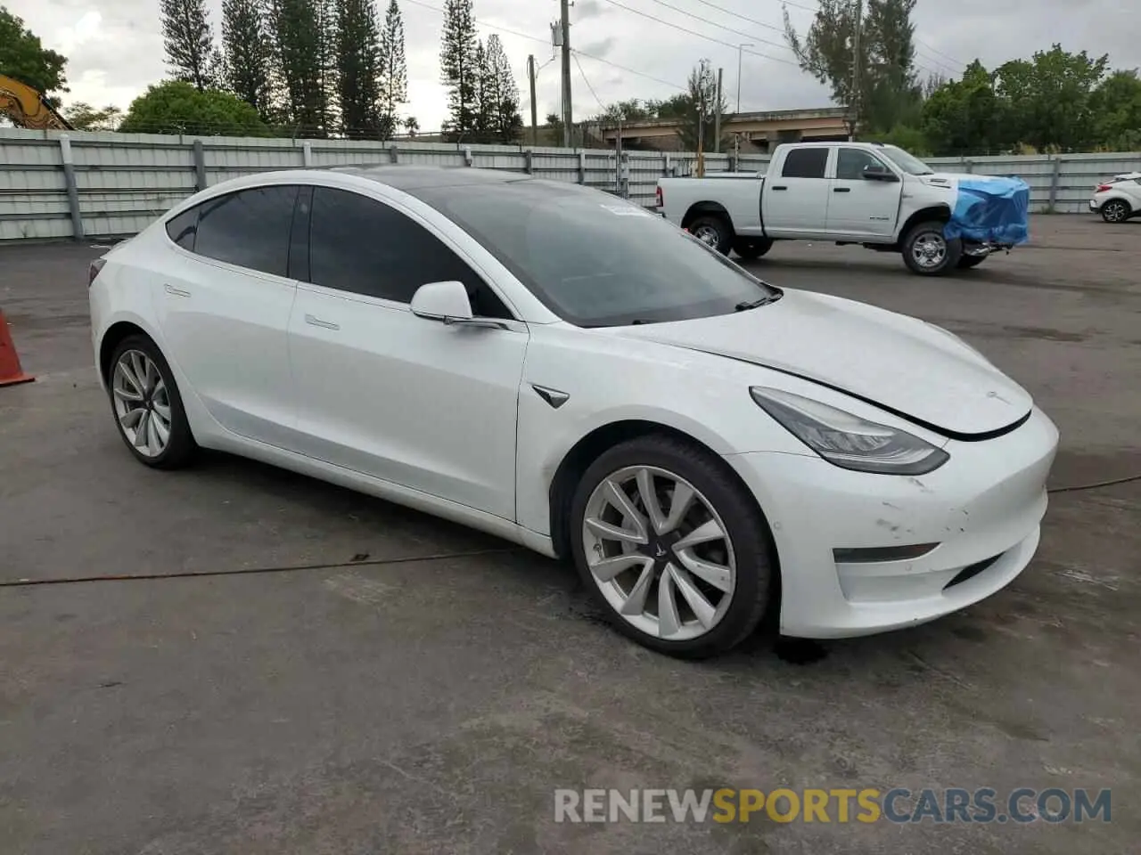 4 Photograph of a damaged car 5YJ3E1EB3KF418622 TESLA MODEL 3 2019