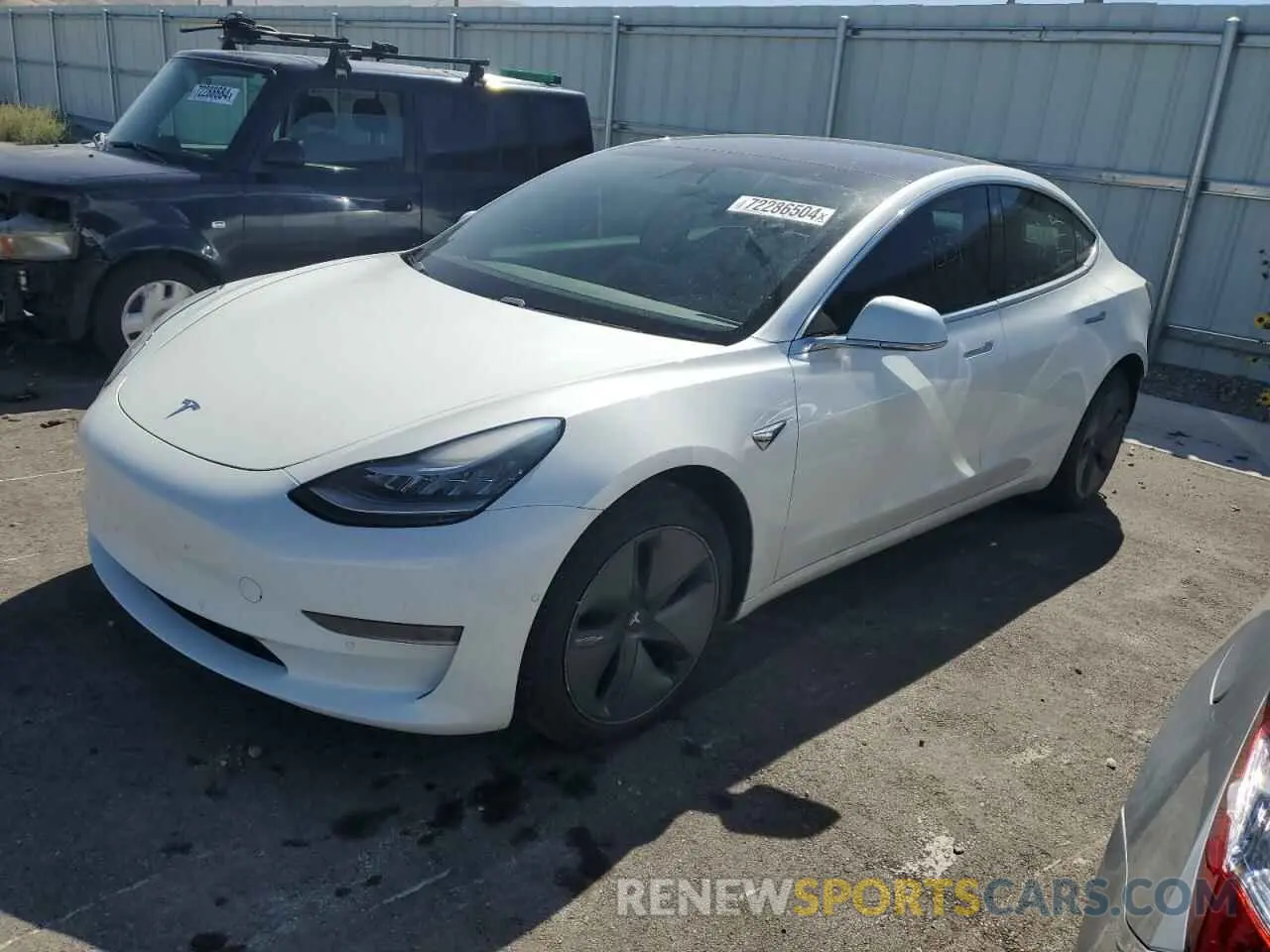 1 Photograph of a damaged car 5YJ3E1EB3KF493840 TESLA MODEL 3 2019