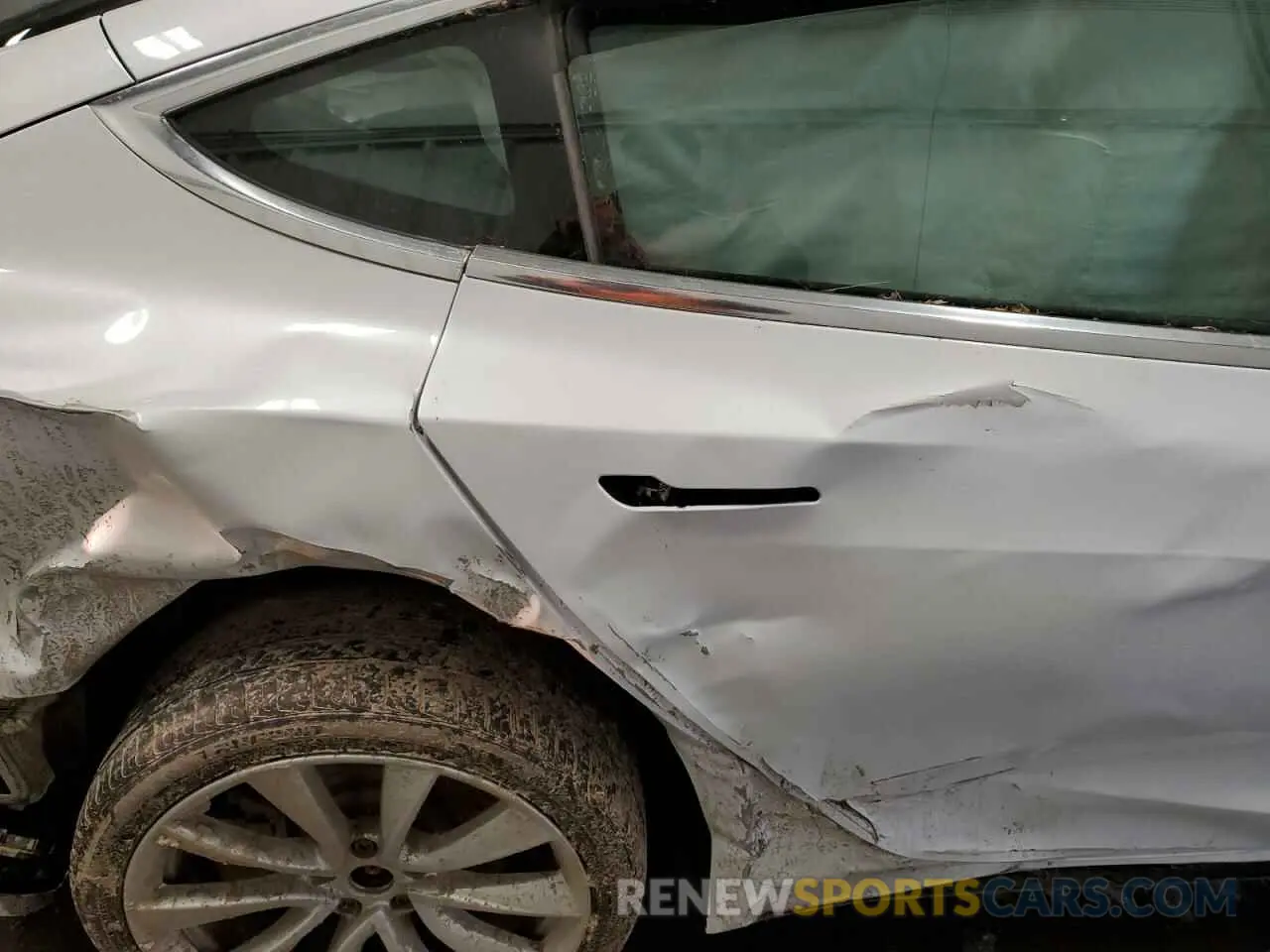 10 Photograph of a damaged car 5YJ3E1EB3KF494292 TESLA MODEL 3 2019