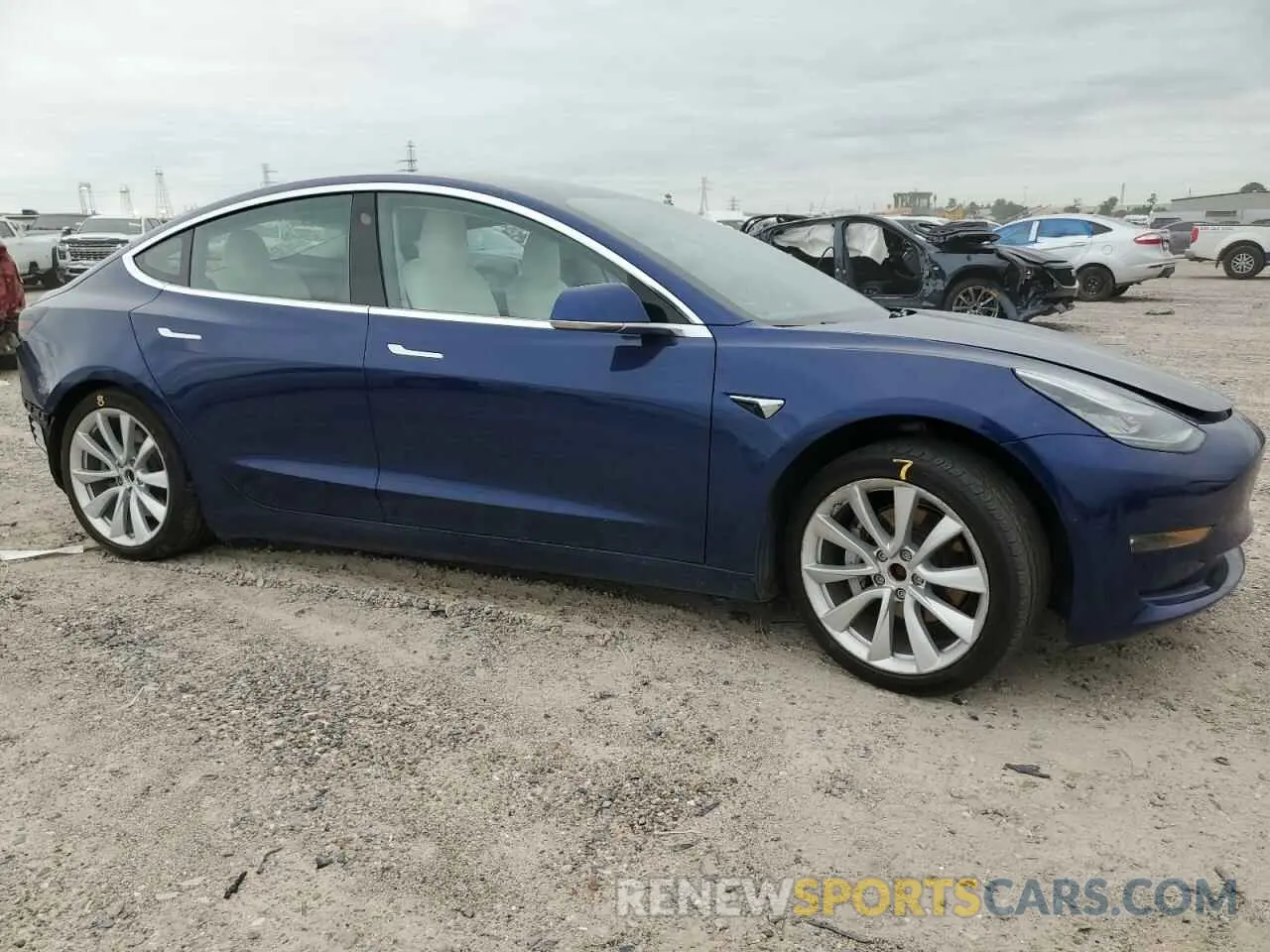 4 Photograph of a damaged car 5YJ3E1EB4KF195443 TESLA MODEL 3 2019