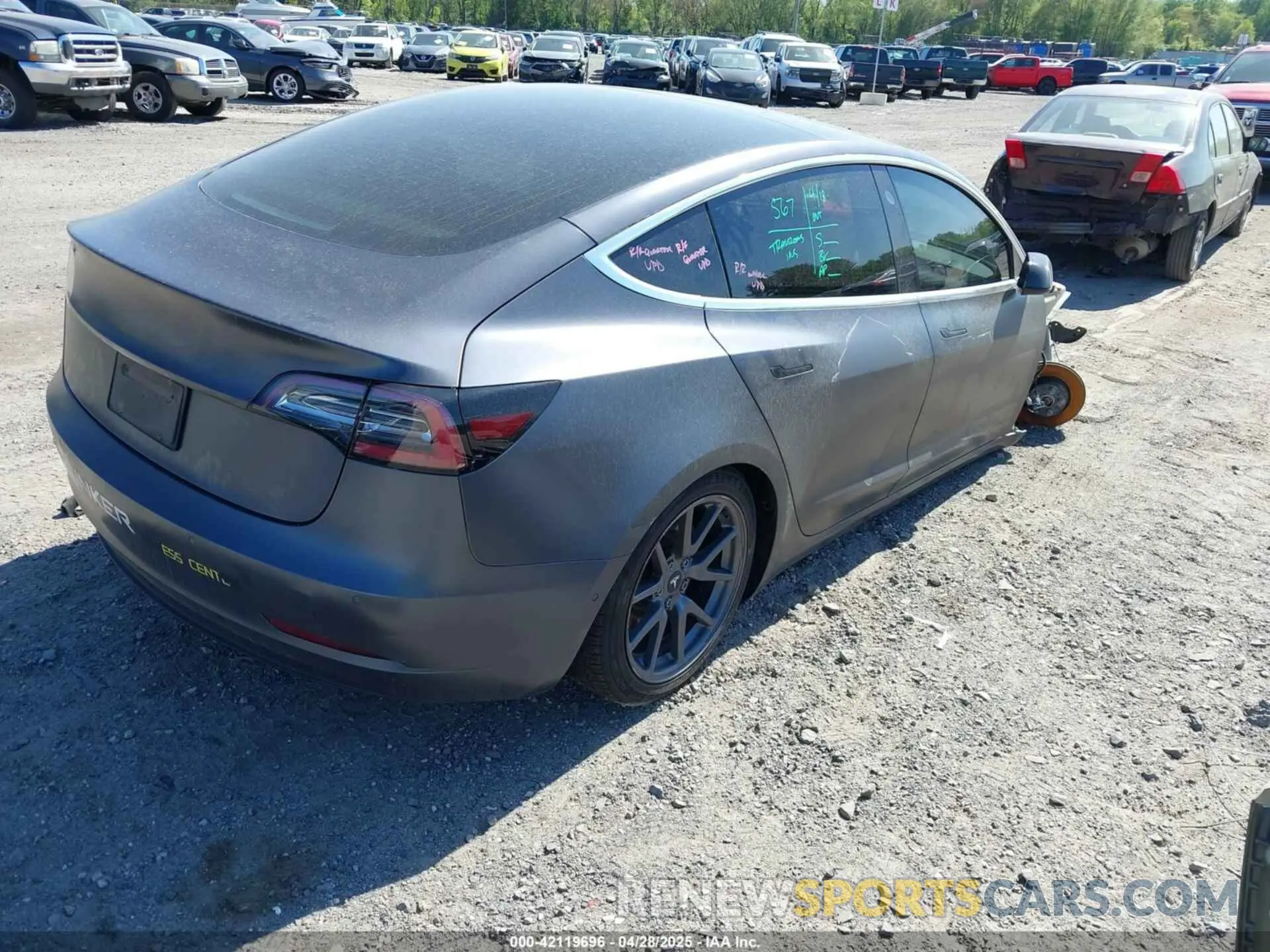4 Photograph of a damaged car 5YJ3E1EB4KF209793 TESLA MODEL 3 2019