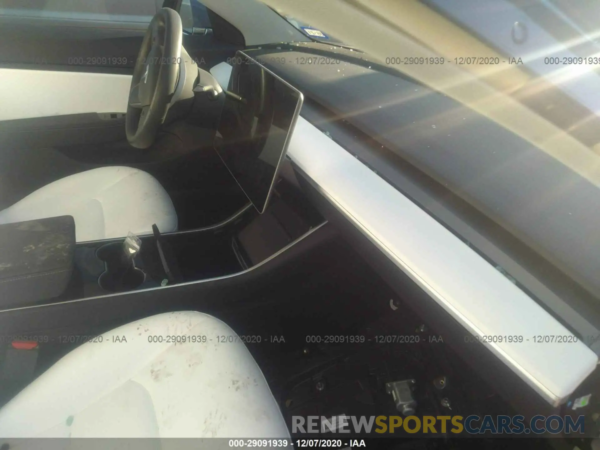 5 Photograph of a damaged car 5YJ3E1EB4KF213827 TESLA MODEL 3 2019