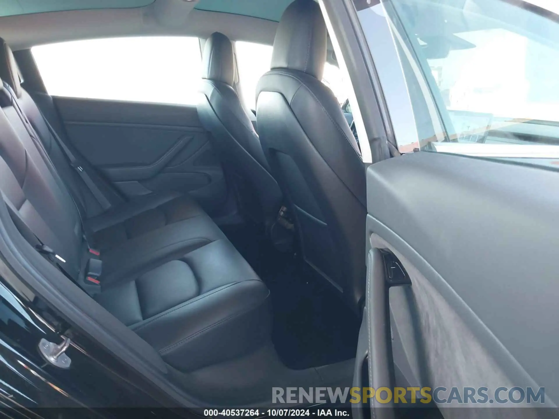 8 Photograph of a damaged car 5YJ3E1EB4KF364800 TESLA MODEL 3 2019