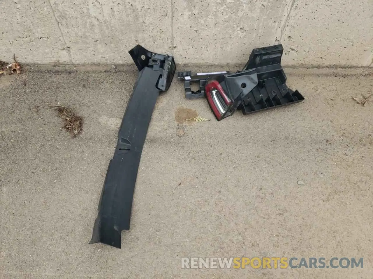 12 Photograph of a damaged car 5YJ3E1EB4KF407192 TESLA MODEL 3 2019