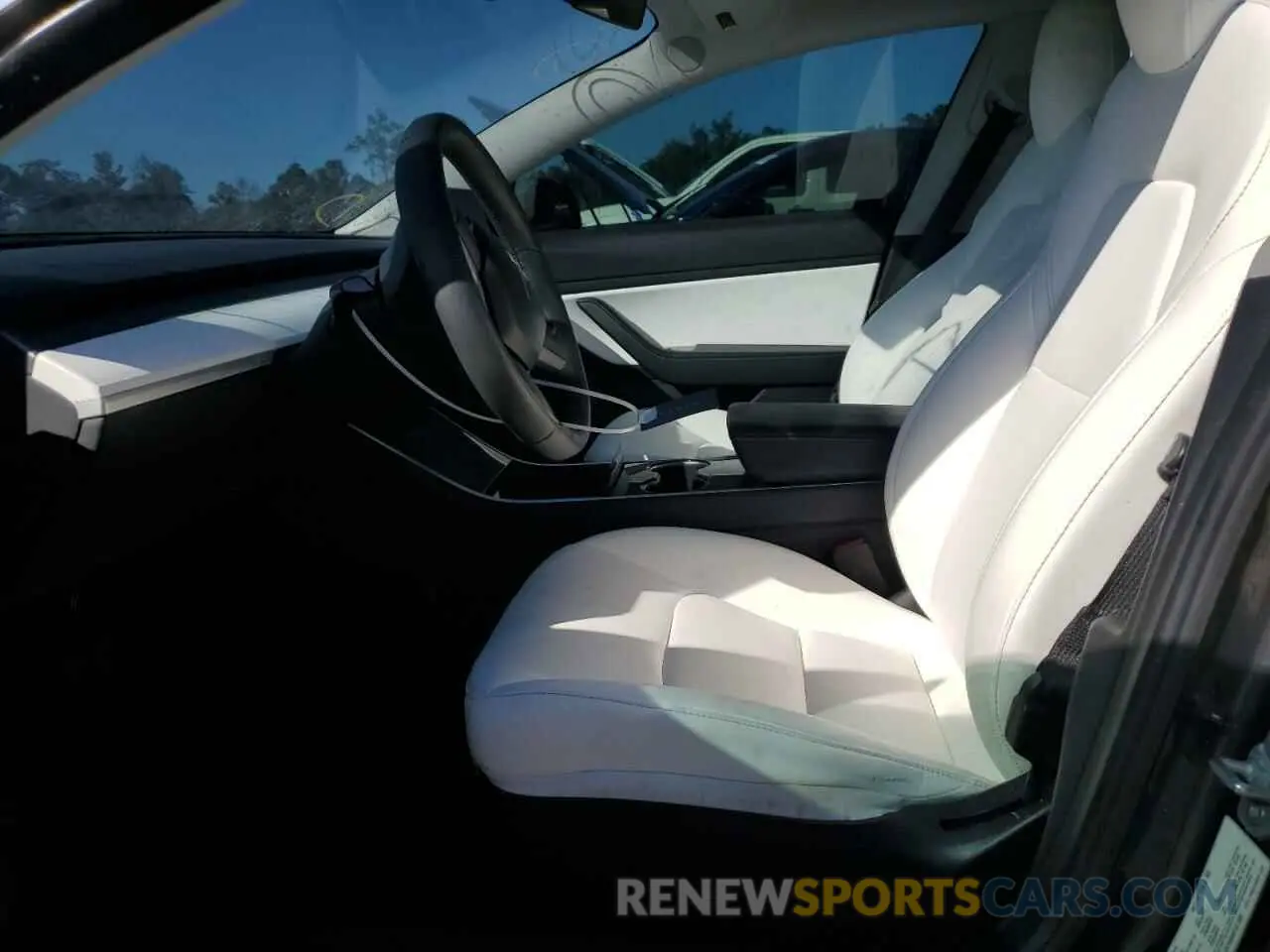 7 Photograph of a damaged car 5YJ3E1EB4KF421352 TESLA MODEL 3 2019