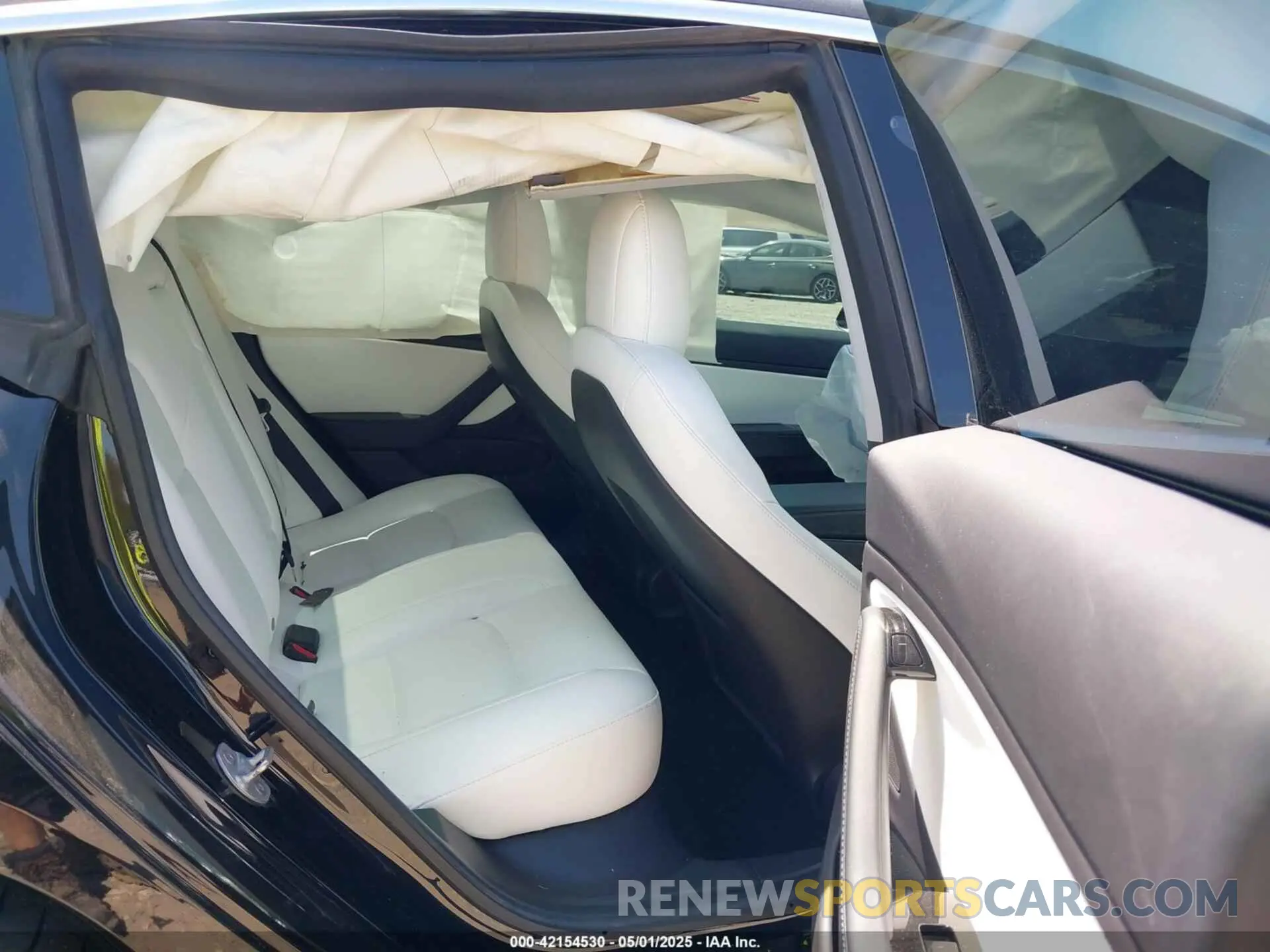 8 Фотография поврежденного автомобиля 5YJ3E1EB4KF438846 TESLA MODEL 3 2019