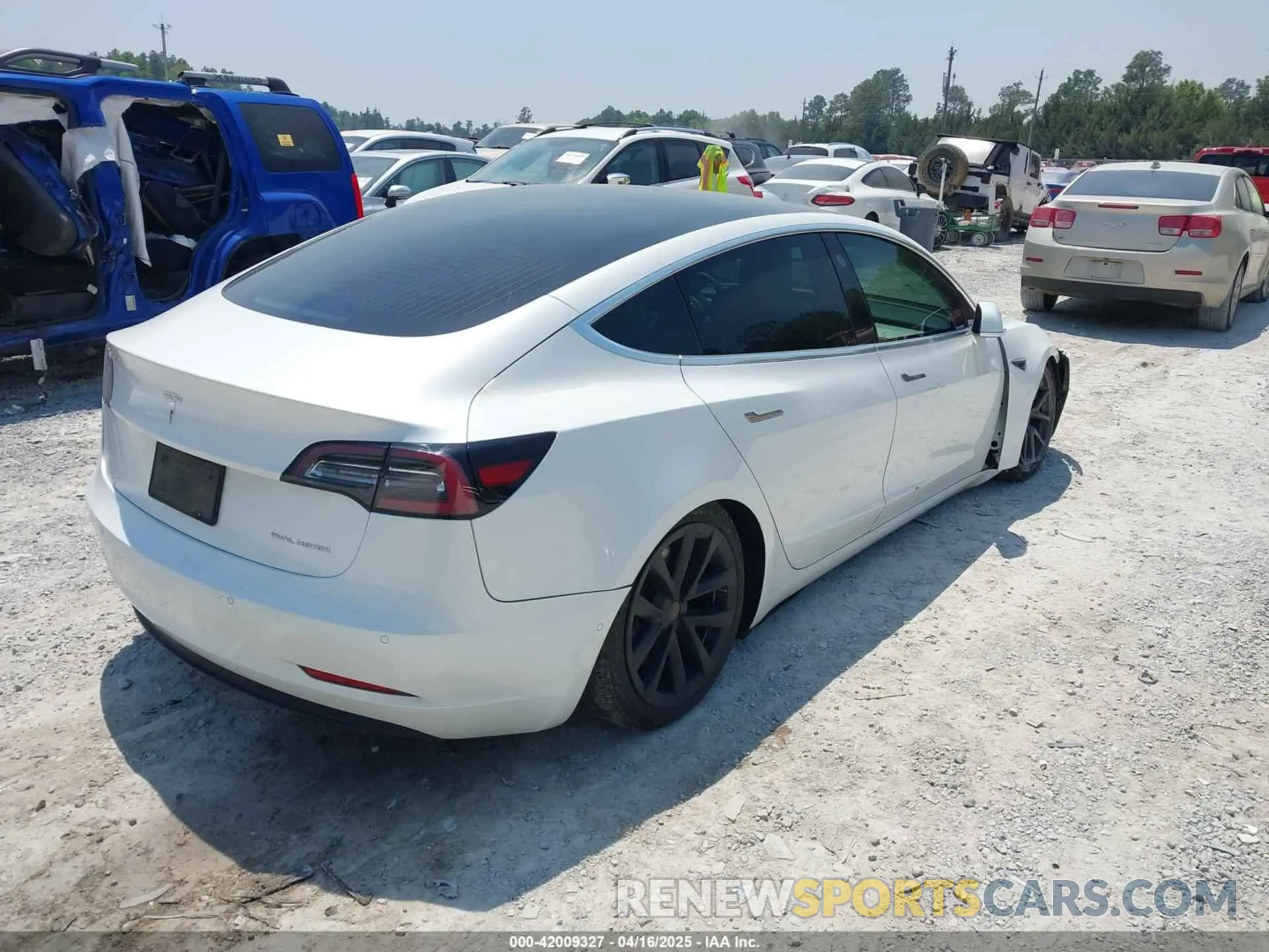 4 Фотография поврежденного автомобиля 5YJ3E1EB4KF494432 TESLA MODEL 3 2019