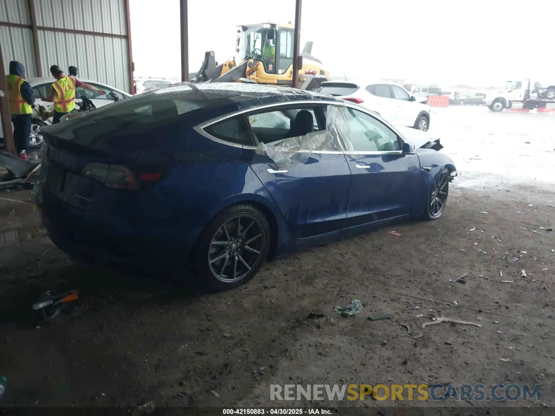 4 Фотография поврежденного автомобиля 5YJ3E1EB4KF497637 TESLA MODEL 3 2019