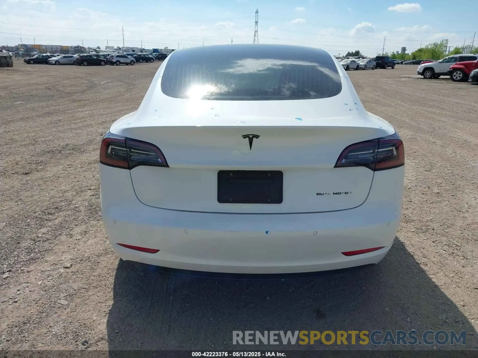 16 Фотография поврежденного автомобиля 5YJ3E1EB4KF517787 TESLA MODEL 3 2019