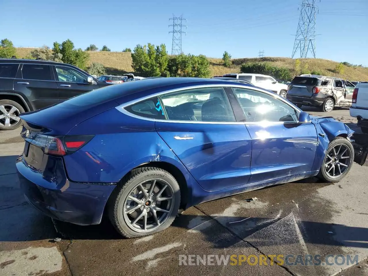 3 Photograph of a damaged car 5YJ3E1EB5KF199484 TESLA MODEL 3 2019
