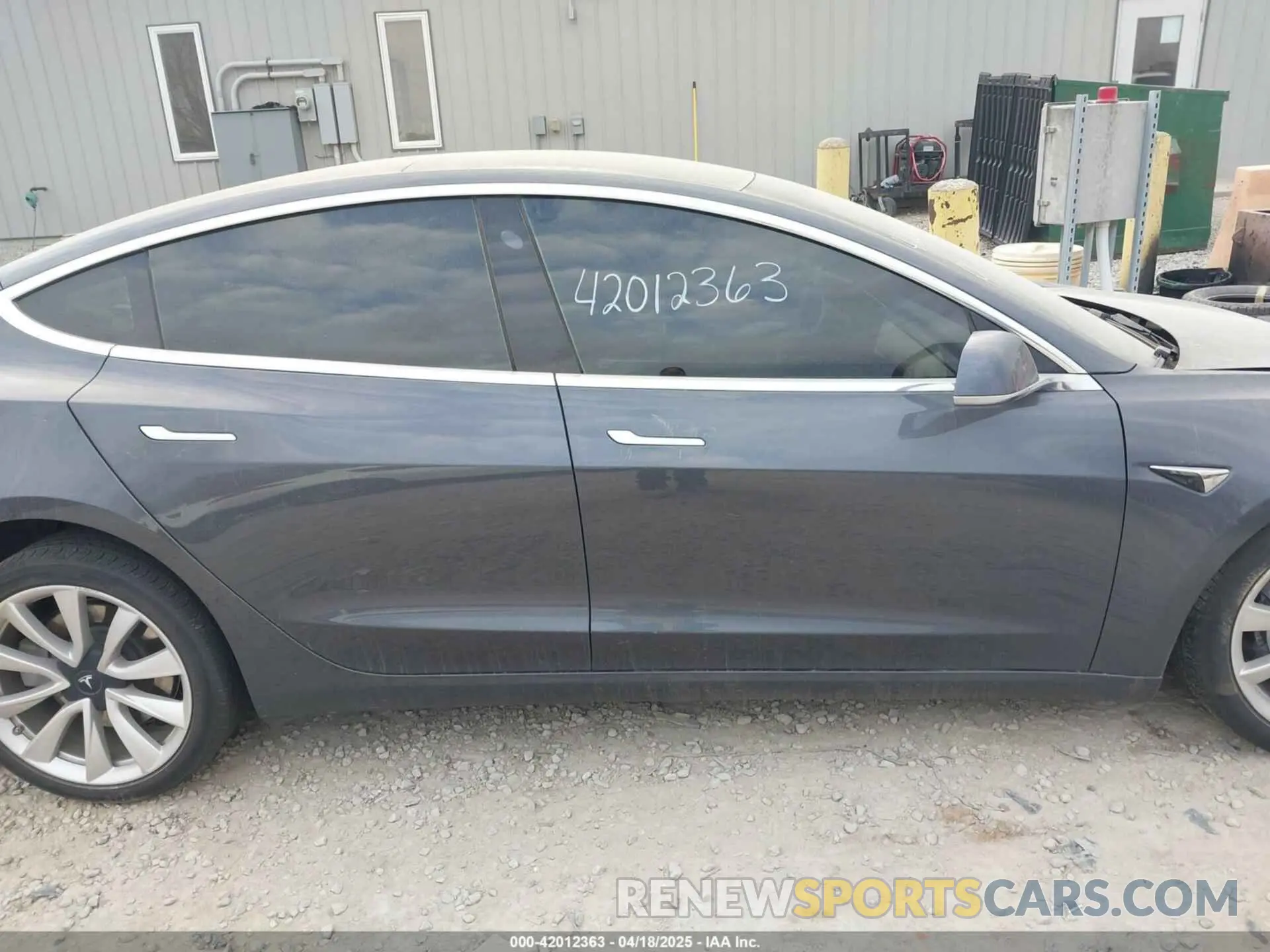 12 Фотография поврежденного автомобиля 5YJ3E1EB5KF205896 TESLA MODEL 3 2019